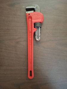 lot 1233 image: Heavy Duty Red 14 Pipe Wrench