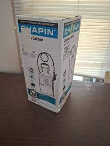 lot 1235 image: Chapin Lawn & Garden Sprayer 2G8L