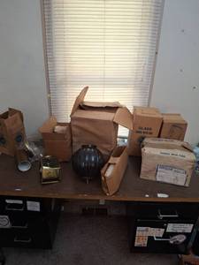 lot 1239 image: Assorted Vintage Lighting