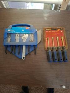 lot 1242 image: 2 Tool Sets 4-Piece Tool Set and Allied Pro 4 Pc. Nut Driver Set