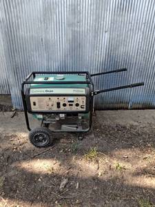 lot 1251 image: Cummins Onan P5550e Portable Generator 5500W