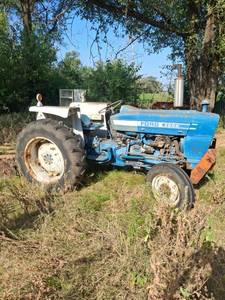 Ford 3600 Tractor with Front Loader and Bucket