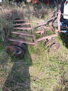 lot 1255 image: 3Pt Disc Implement