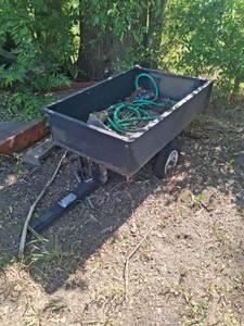 lot 1259 image: Dumping Craftsman Yard Trailer