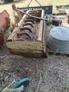 lot 1269 image: 6 ft Box Blade With Rippers