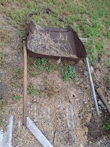 lot 1272 image: Horse  Mule Drawn Slip Bucket