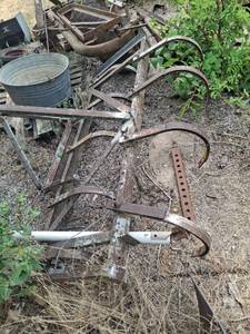 lot 1273 image: 3Pt Spring Tooth Field Cultivator