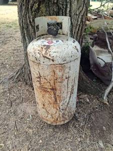 lot 1276 image: Propane Cylinder Tank with OPD Valve