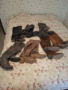 lot 1287 image: Womens Boots - 6 Pairs, Size 8.5
