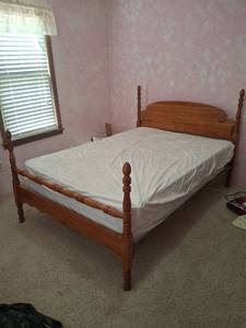 lot 1296 image: Four Poster Bed Frame with Mattress Set - Full Size