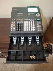 lot 1298 image: Casio PCR-T500 Electronic Cash Register