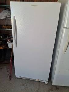 lot 1301 image: Frigidaire Commercial Freezer - 14.8 cu ft