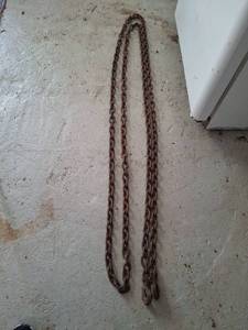 lot 1304 image: Chain with 2 Hooks - Approx 20 ft