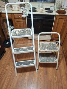 lot 1332 image: Two Step Ladders - White Metal Frame