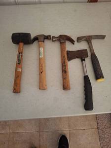 lot 1337 image: 5-Piece Hammers, Hatchet and Mallet