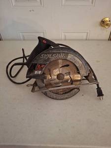 lot 1339 image: Skil Saw 2.4 HP Circular Saw