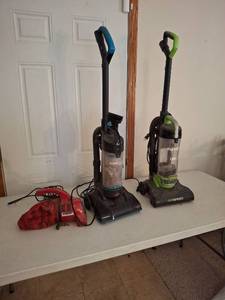 lot 1340 image: Lot of 3 Vacuums - Dirt Devil ,Eureka, Bissell