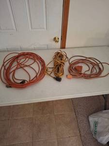 lot 1341 image: Lot of 3 Extension Cords
