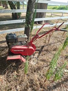 lot 1366 image: Yard Machines by MTD Rototiller - Missing Pull Cord