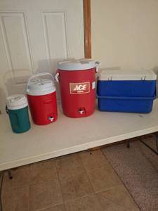lot 1407 image: Cooler Lot - 4 Pieces