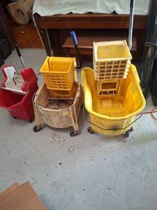 lot 1413 image: Janitorial Mop Buckets Wringer Combo Set