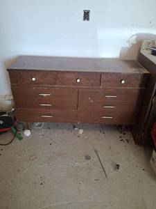 lot 1416 image: 7-Drawer Dresser