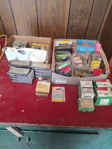 lot 1428 image: Hardware Lot - Deck Screws, Cabinet Screws, Sheet Metal Screws