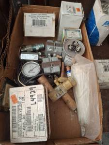 lot 1437 image: HVAC Parts Lot - Transformers, Capacitors, Thermostat
