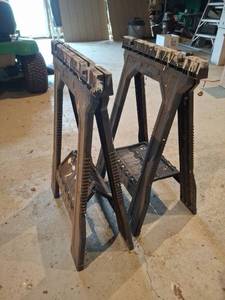 lot 1477 image: Stanley Folding Sawhorse Pair