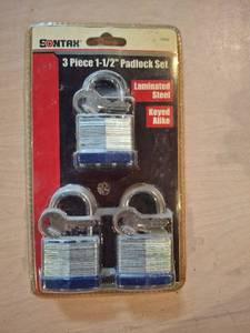 lot 1492 image: Sontax 3 Piece 1-12 Padlock Set