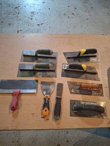lot 1508 image: Trowel Set - Drywall Finishing Tools