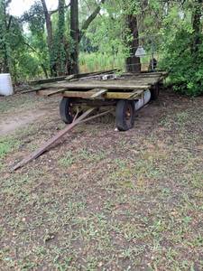 lot 1513 image: Hay Wagon Trailer