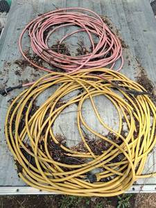 lot 1529 image: Extension Cords - Each Need End Repaired