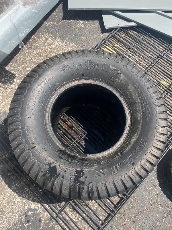 lot 688 image: GRASS MASTER Tire 22x11.00-10 NHS