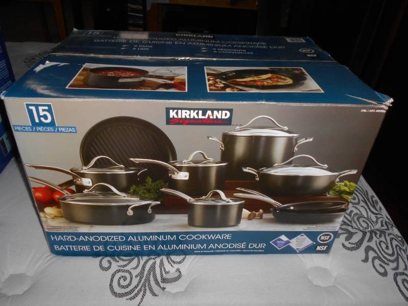 Kirkland Signature 15 pc Pot / Pan Set in Box, Subsurface 190 Auctions by  Fleetsale