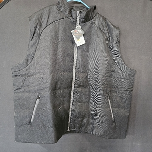 lot 3014 image: North End puffer vest, specifically a model from their UTK (Universal Thermal Keeping) performance line 5XL