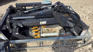 lot 52 image: LandHonor Big Arm Backhole BH-12-72D 455 lbs 3000 psi
