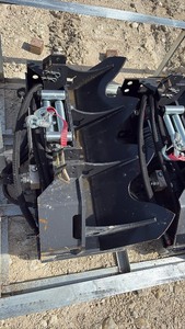 lot 53 image: Landhonor Hydraulic Logging Winch - missing metal protection panel