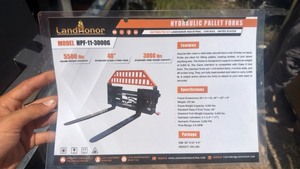 lot 4021 image: Landhonor unused HPF-11-3000G Hydraulic Pallet Forks 3000 lb 48 inch