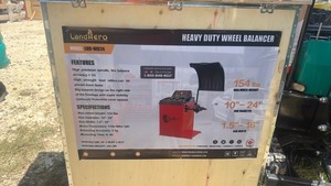 lot 4038 image: LandHero unused LHR-WB24 Heavy Duty Wheel Balancer 154 lbs 10-24 inch