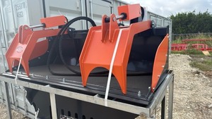 lot 5011 image: Unused WIG 72 inch Skid Steer Grapple Bucket Attachment XN-ZD01-72 - Retail $0