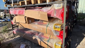 lot 7138 image: Unused AGT ATK-B1000 2 post car lift