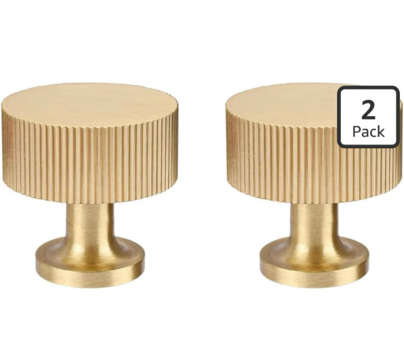 lot 6245 image: 2pc brass cabinet knobs