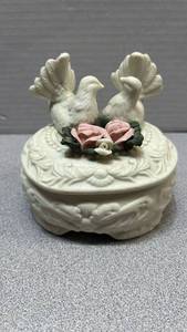 lot 6878 image: Decorative Lidded Box with Dove Finial and Floral Accents
