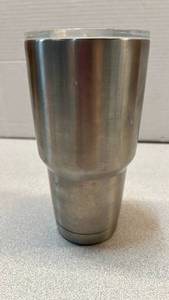 lot 6898 image: Stainless Steel Insulated Tumbler with Lid and Straw Slot