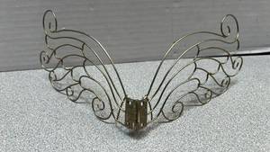 lot 7754 image: Wire Angel Wings Decorative Ornament