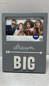 lot 7791 image: Mainstays Dream Big 4x6 Photo Frame Gray