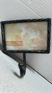 lot 7801 image: 4x6 Picture Frame with hook