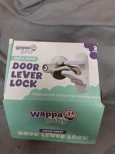 lot 265 image: Wappa Baby Child Proof Door Lever Lock - Retail $0