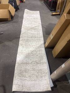 lot 1517 image: 8x10 Washable Rug - Beige Coloring